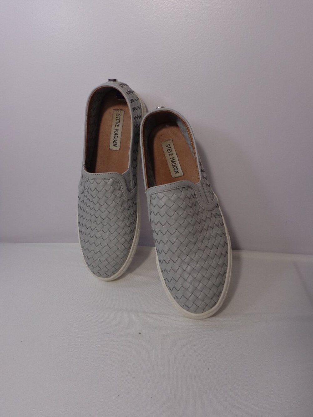 Steve Madden Gray Woven Slip-On Flats